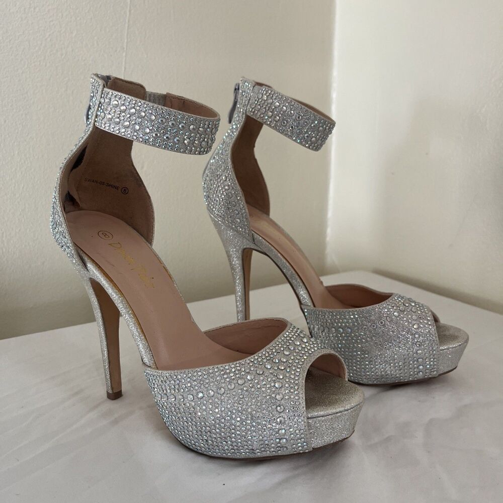 DREAM PAIRS Swan Platform Jeweled Gladiator Pumps, Silver Gem- Sz 8, Prom Pole